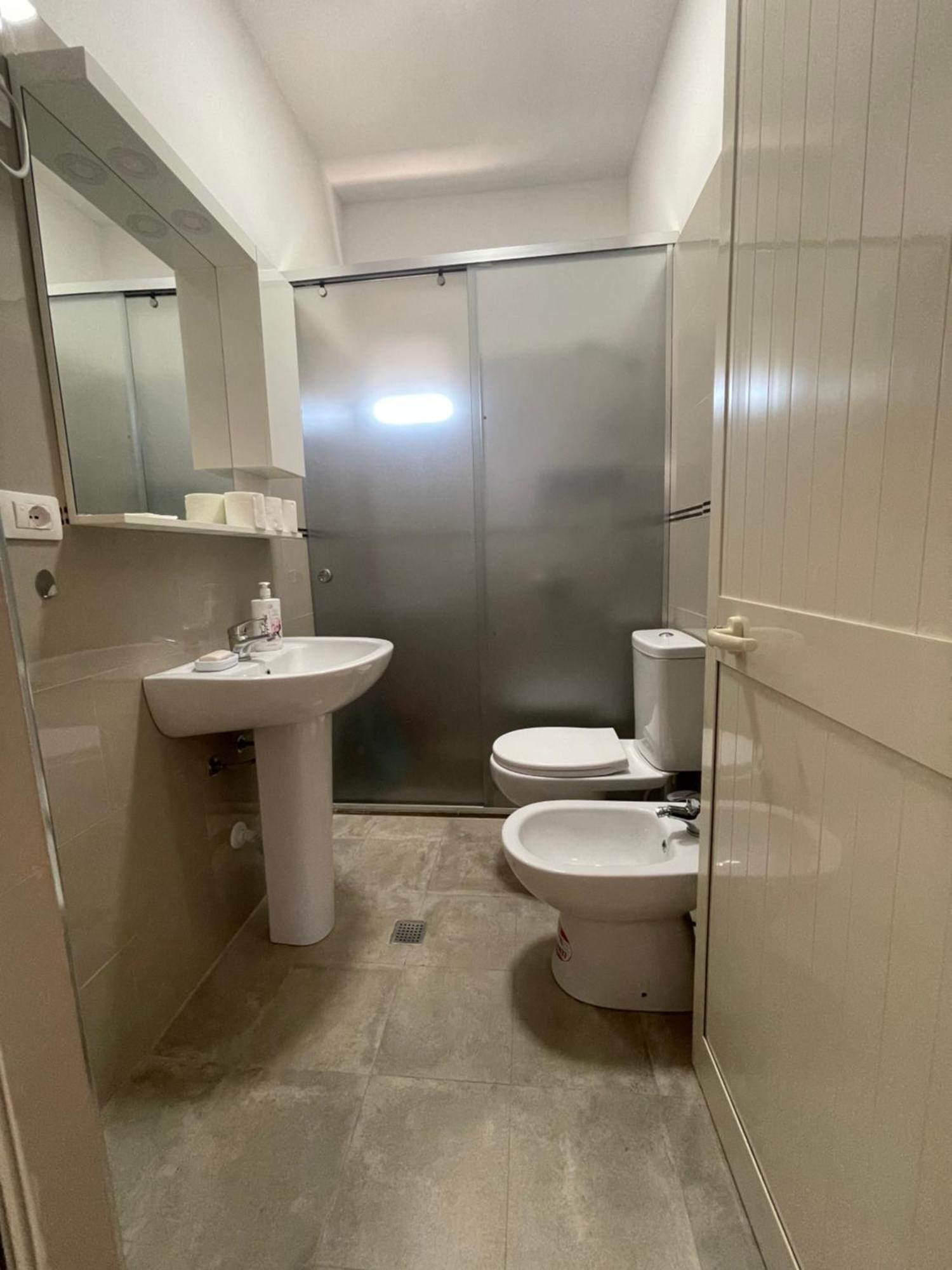 Villa Rei Baks-Rrjoll Экстерьер фото