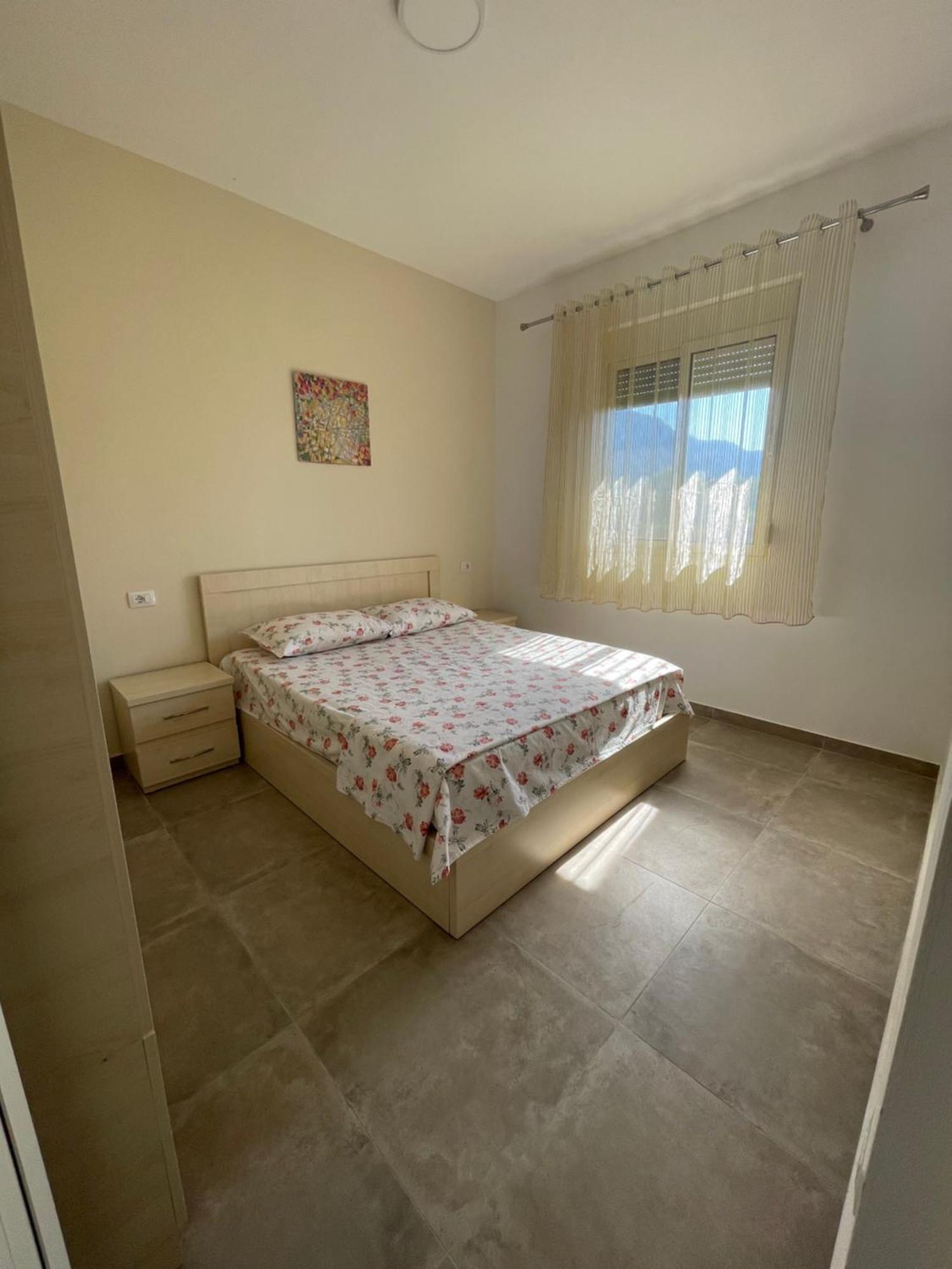 Villa Rei Baks-Rrjoll Экстерьер фото